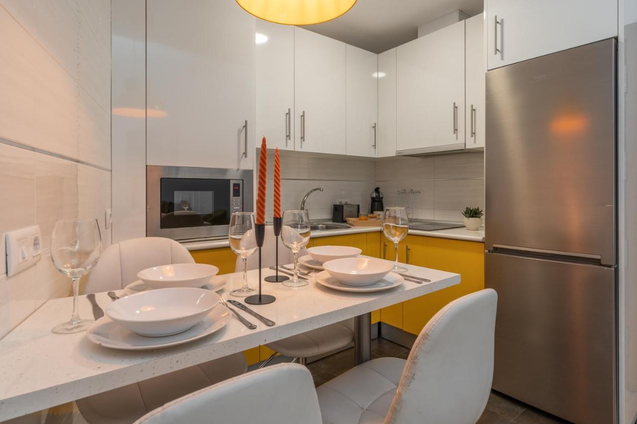 Tuguest Postigo II Catedral Apartment - Free Parking Granada Bagian luar foto