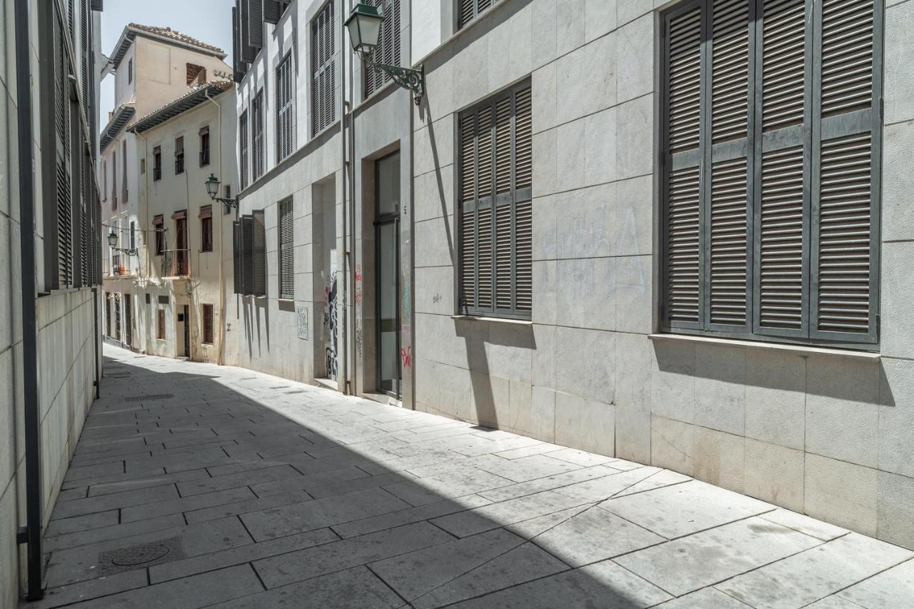 Tuguest Postigo II Catedral Apartment - Free Parking Granada Bagian luar foto